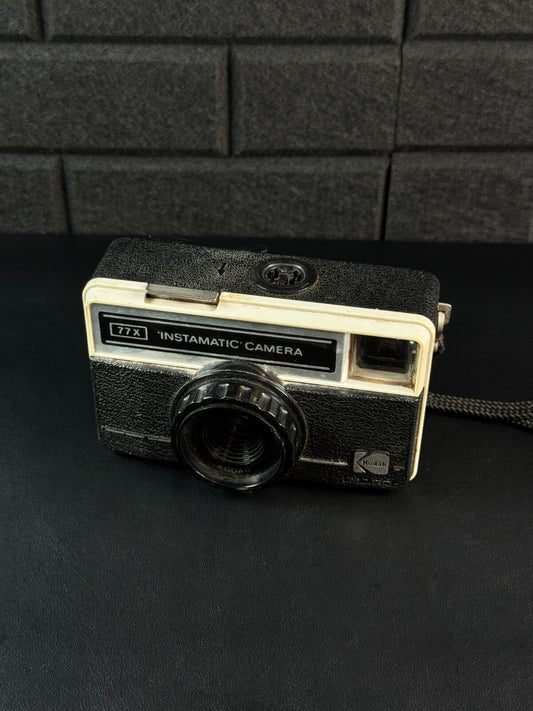 KODAK Instamatic 77x Vintage 1970's 126 Film Camera - Tested & Working
