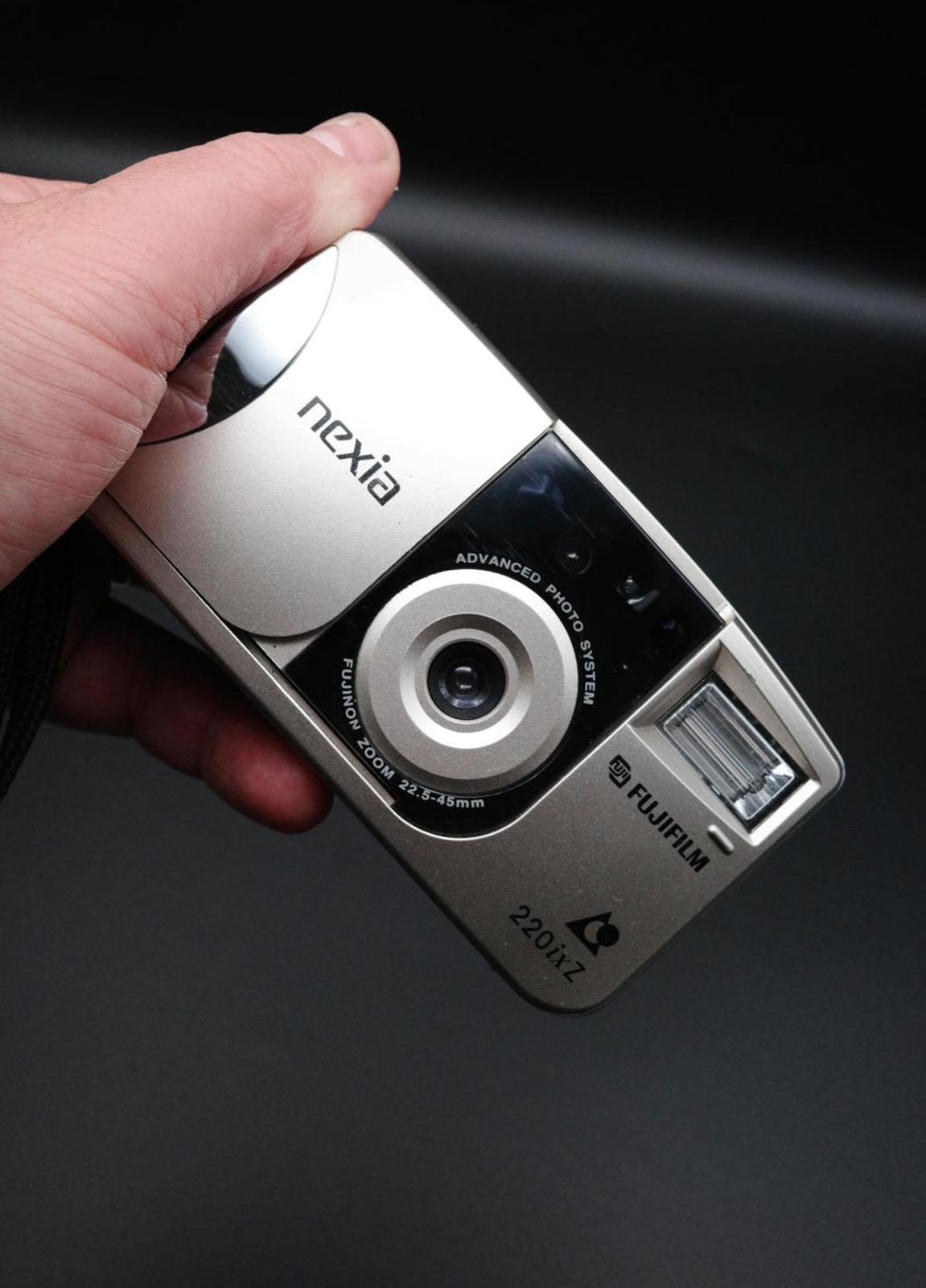 Fujifilm Nexia 220ix Z APS Vintage Compact Film Camera - Fuly Working