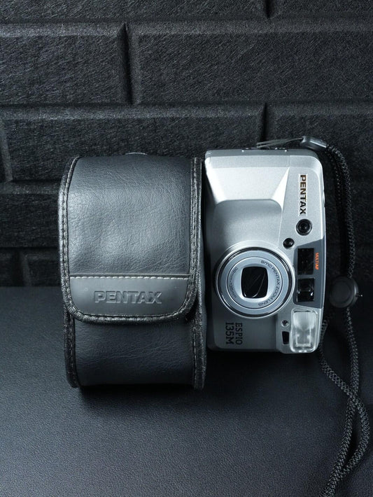 Pentax Espio 135M 35mm Film Point & Shoot Camera - Working (Faulty LED Screen)