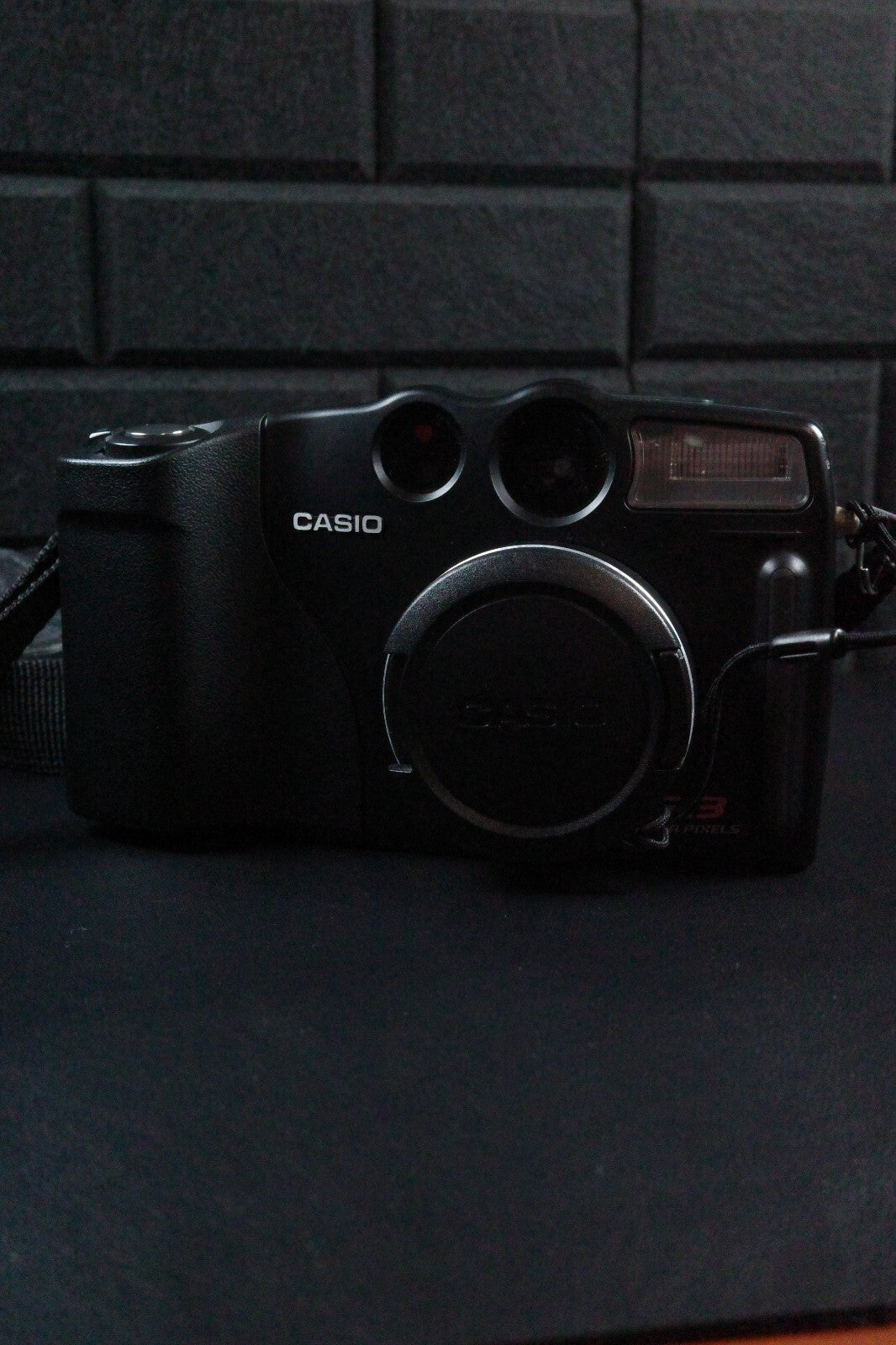Casio BestShot QV-3500EX Vintage Y2K 3.3MP 12X Zoom Digital Camera - Near Mint