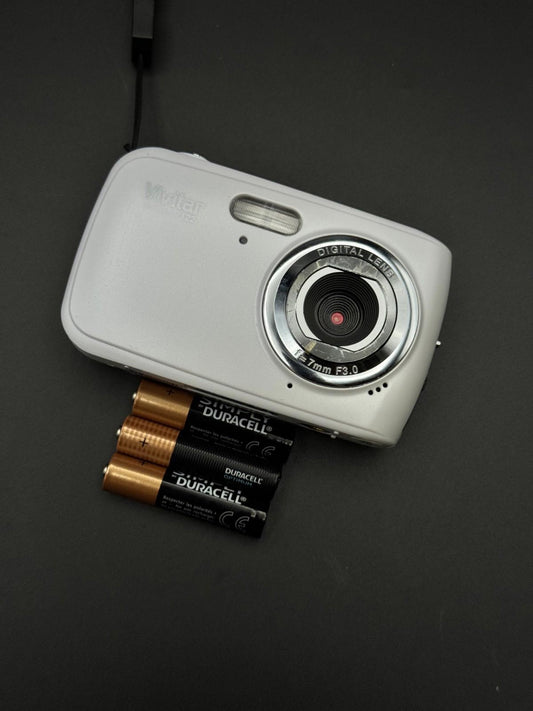Vivitar Vivicam 7122 Digital Camera 7.1 MP + Batteries Tested and Fully Working