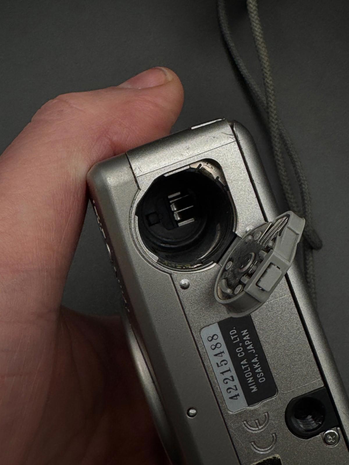 Vintage 1990's Minolta Riva Zoom 115 Compact 35mm Film Camera - Working (M133)