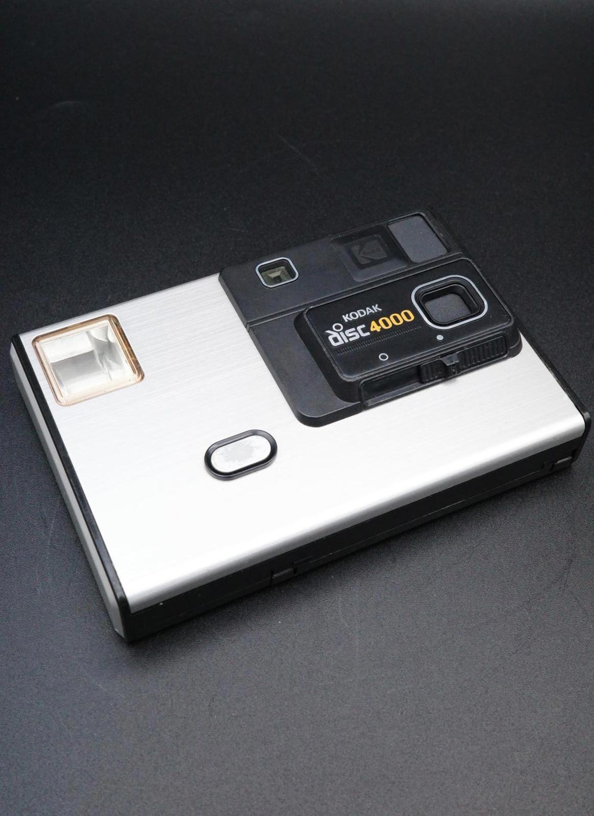Kodak Disc 4000 Vintage Camera - Retro Design