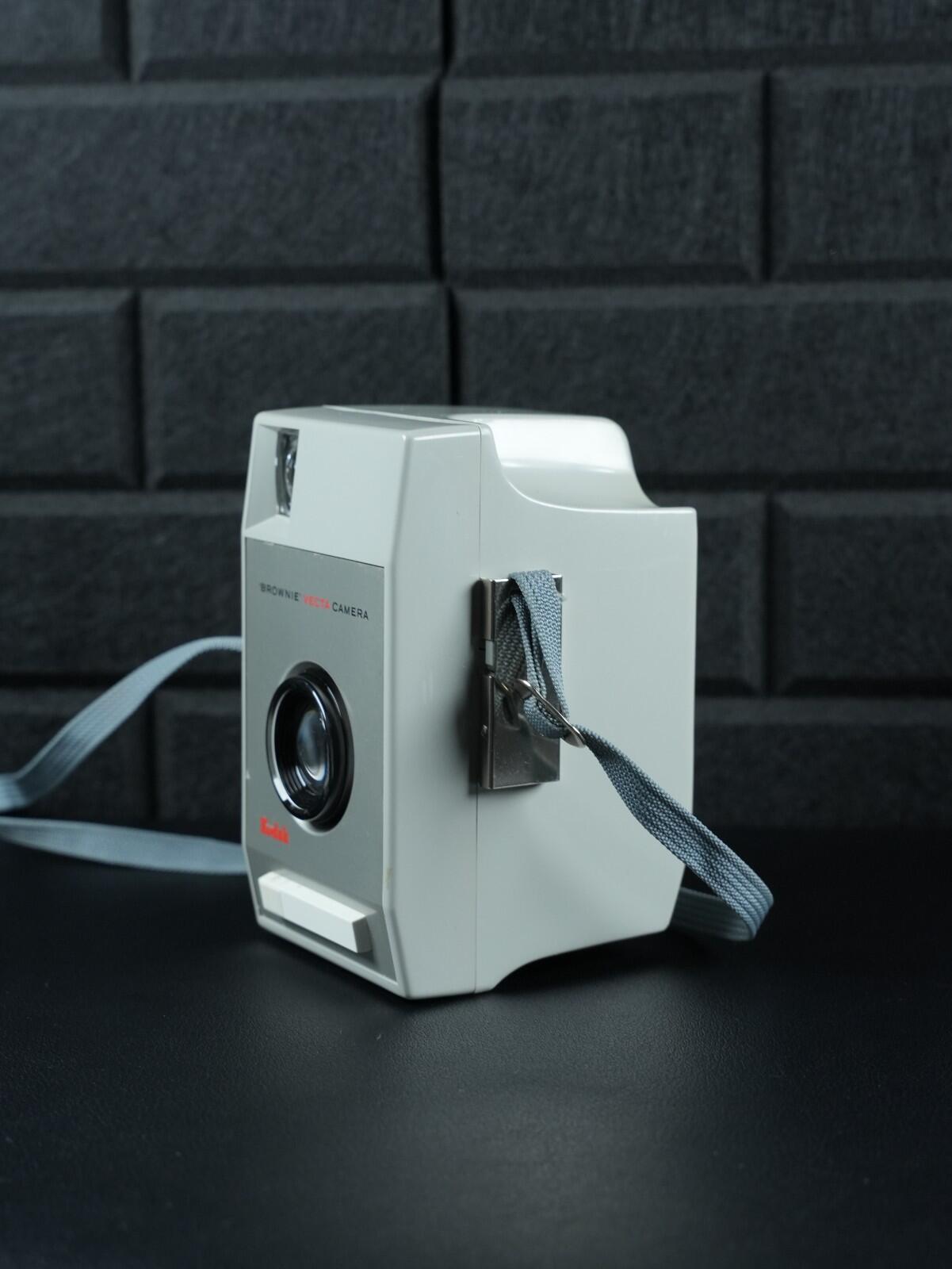 Kodak Brownie Vecta Vintage 1960's 127 Film Camera - Tested & Working (Y504)
