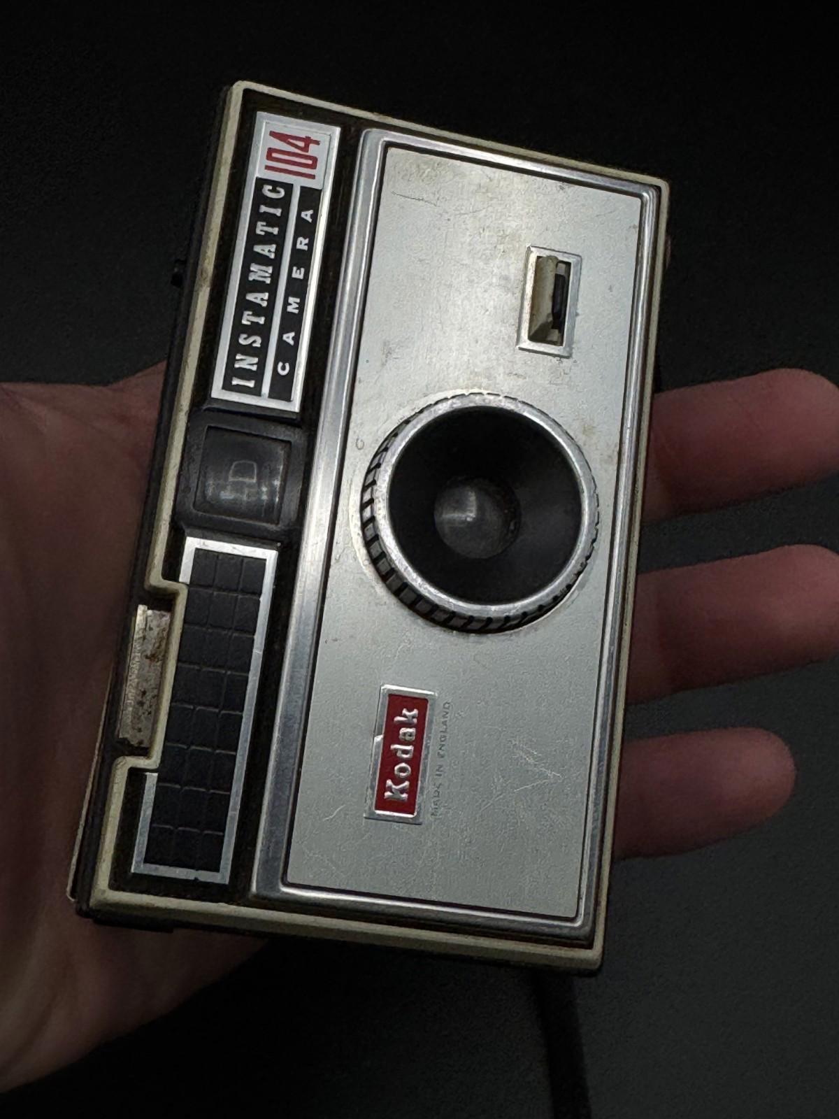 Kodak Instamatic 104 Vintage Camera for Spares Or Repair Demo Show Purposes