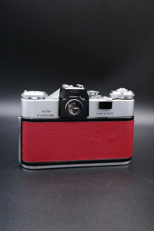 Zenit-E 35mm Vintage SLR Film Camera – Burgundy Faux Leather - Spares or Reapir