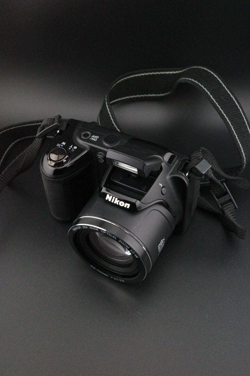 Nikon Coolpix L340 20.2MP 28x Zoom Camera + Card & Bag - Working - Screen Fault