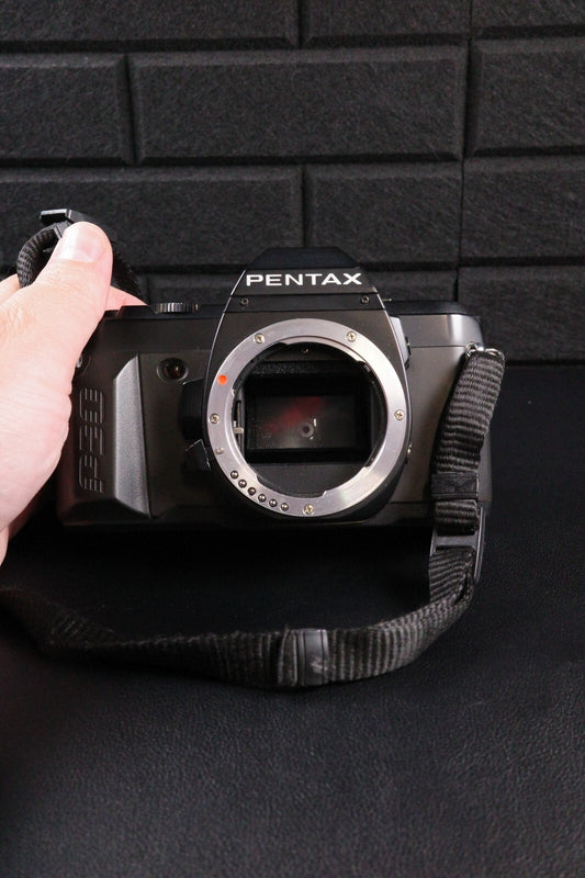 Vintage Pentax P30 35mm SLR Film Camera Body Only - Faulty Spares or Repair