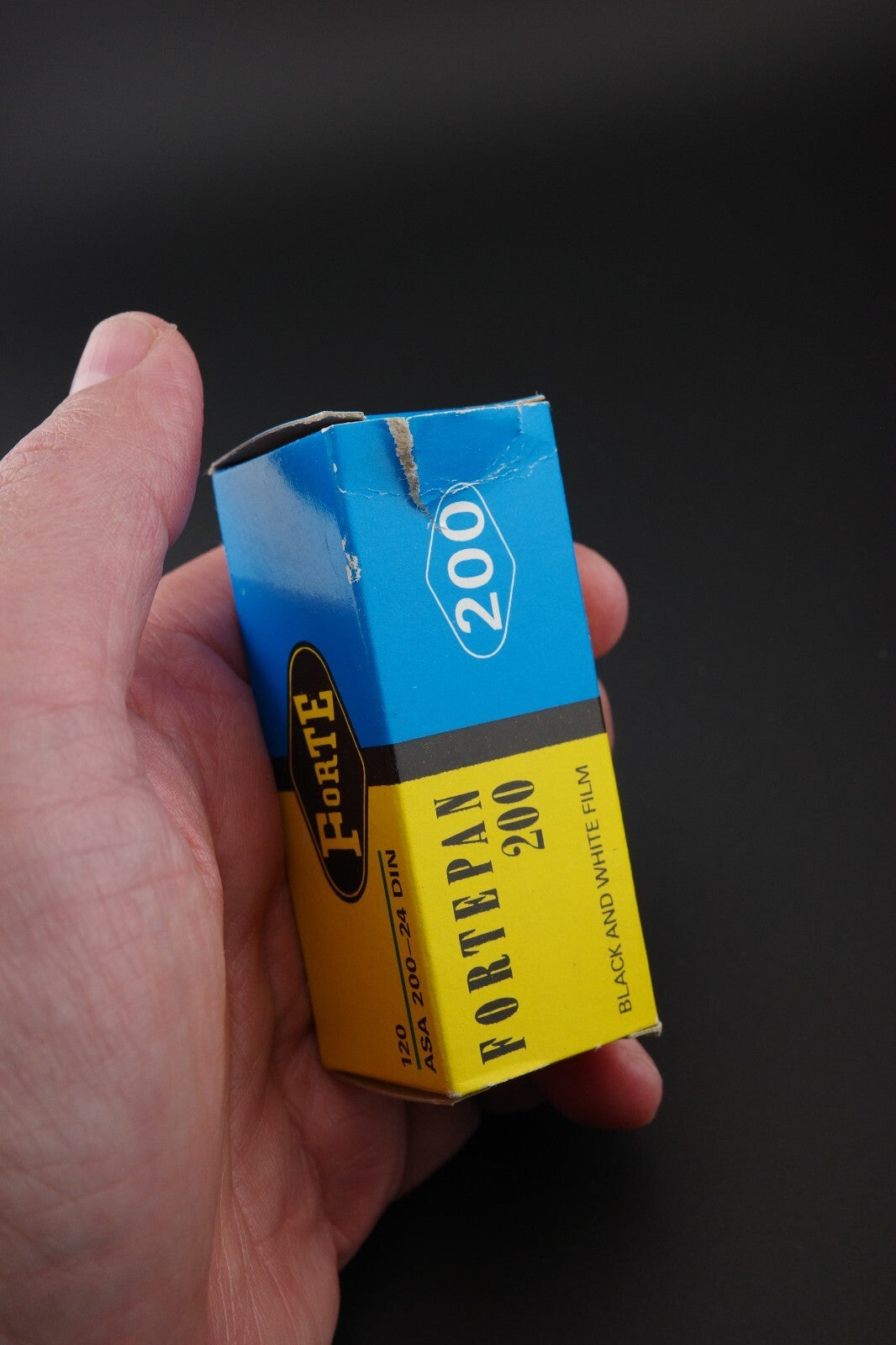 Boxed Vintage Hungarian Forte Fortepan 200 120 Black & White Film – Expired 1987