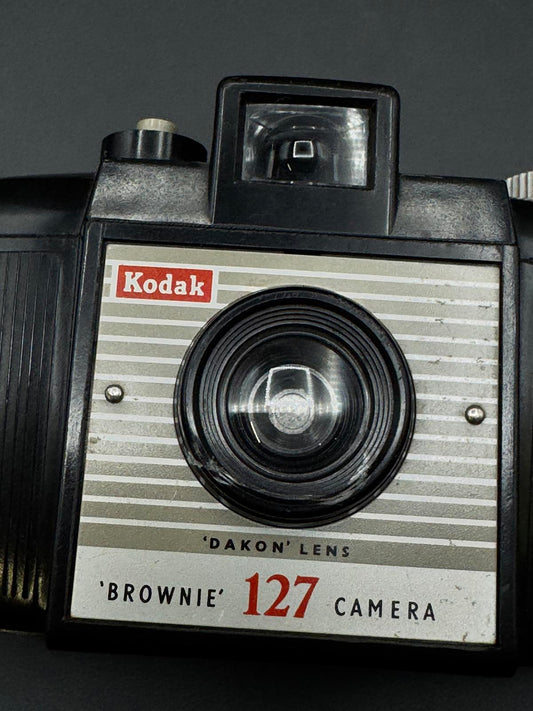 Vintage 1950's Kodak Brownie 127 Roll Film Camera - Working (MA1)