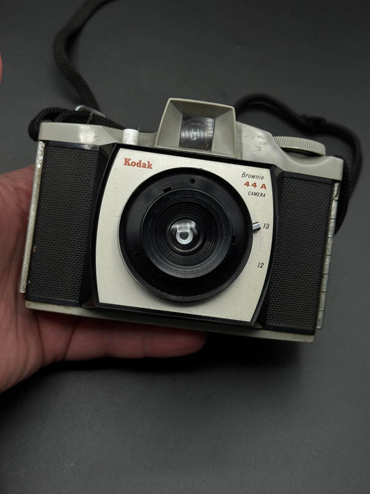 Vintage 1960's Kodak Brownie 44A 127 Film Camera - Read Details (J119)