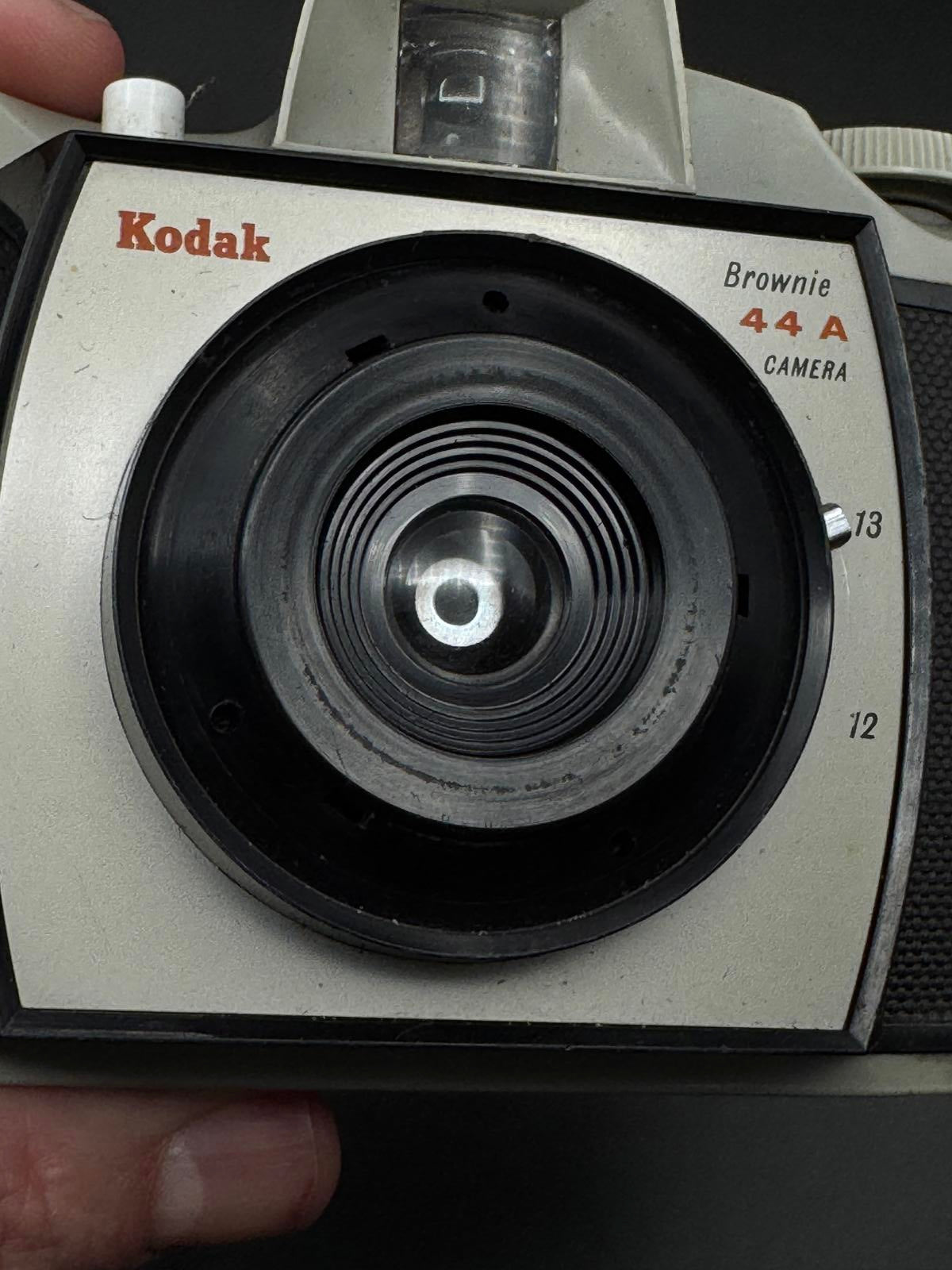 Vintage 1960's Kodak Brownie 44A 127 Film Camera - Read Details (J119)