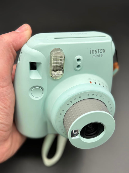 Boxed Fujifilm Instax Mini 9 Ice Blue Instant Camera - Works Perfectly (281)