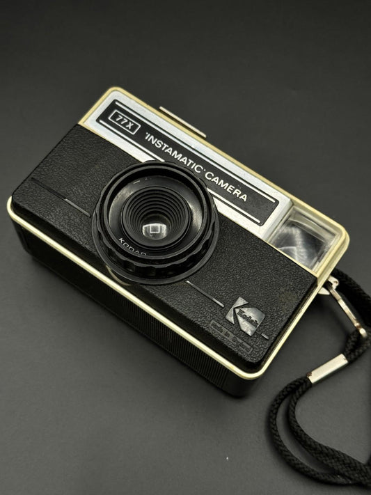 Working Vintage Kodak 77X Instamatic 126 Film Camera - 1970s Retro Collectable