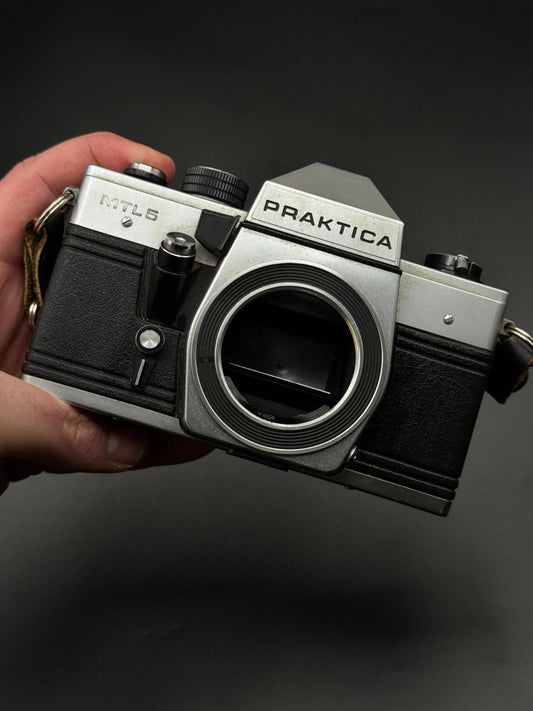 Vintage 1980's Praktica MTL5 Body 35mm Film Camera Body - Read Details (O135)