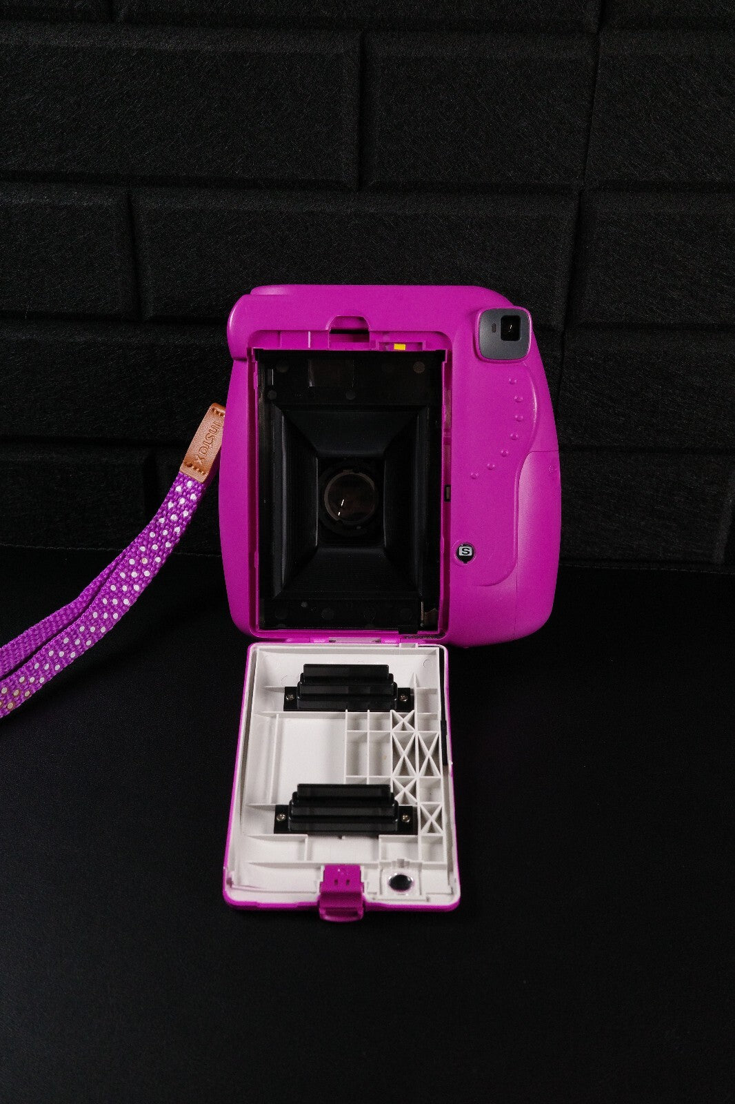 Fujifilm Instax Mini 9 Purple Instant Polaroid Camera + Batteries - Working