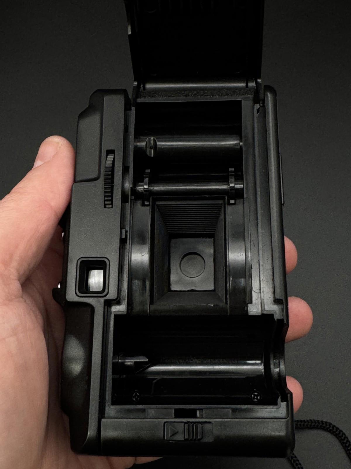 Vintage 35mm Camera - Retro Film Camera - Tested & Working