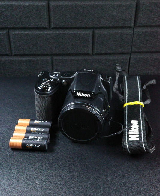 Nikon Coolpix L820 Digital Bridge Camera 16.1MP 30x Optical Zoom - Fully Working