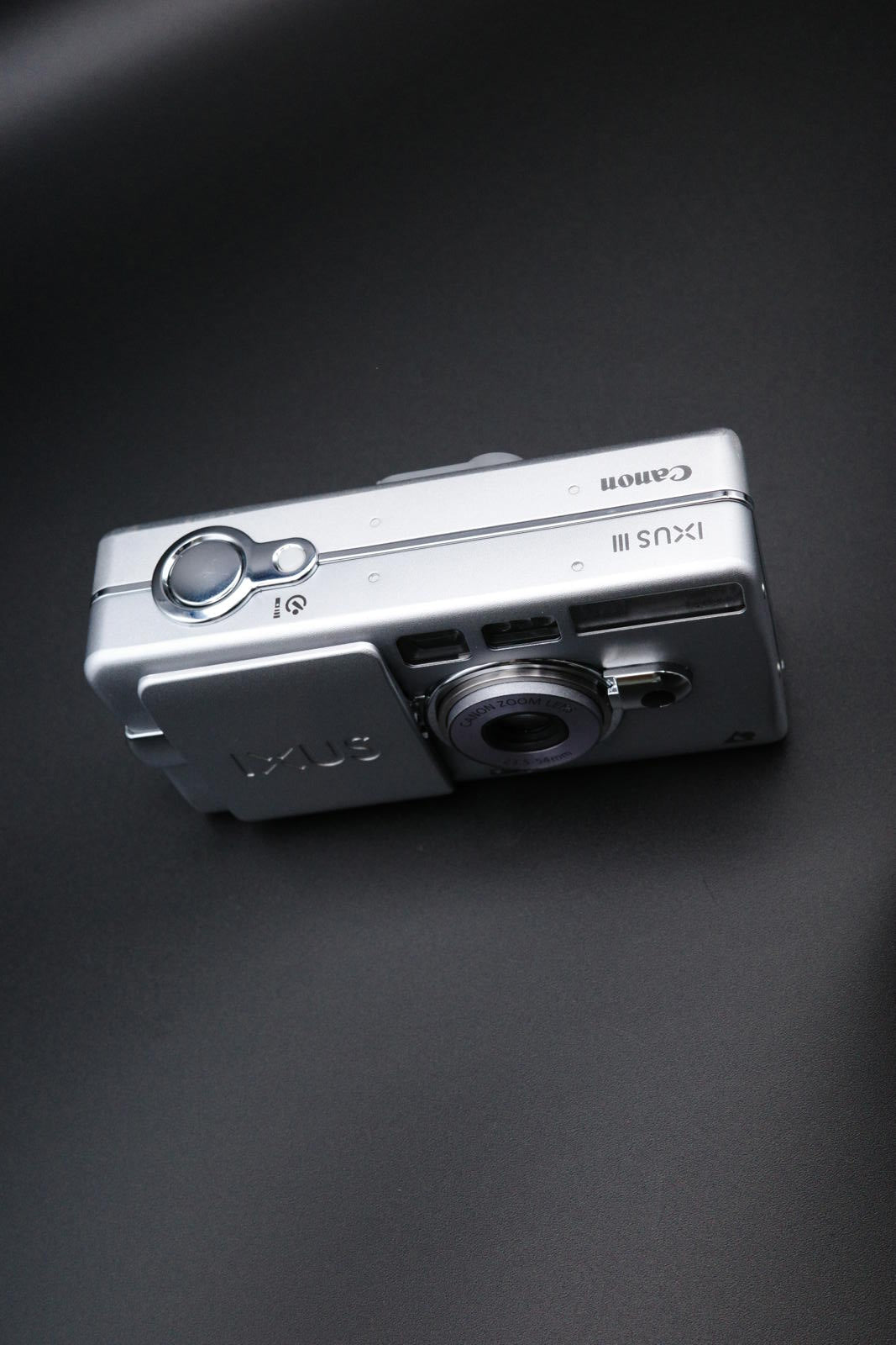 Canon IXUS III Vintage APS Compact Film Camera Compact Zoom Lens - Fully Working