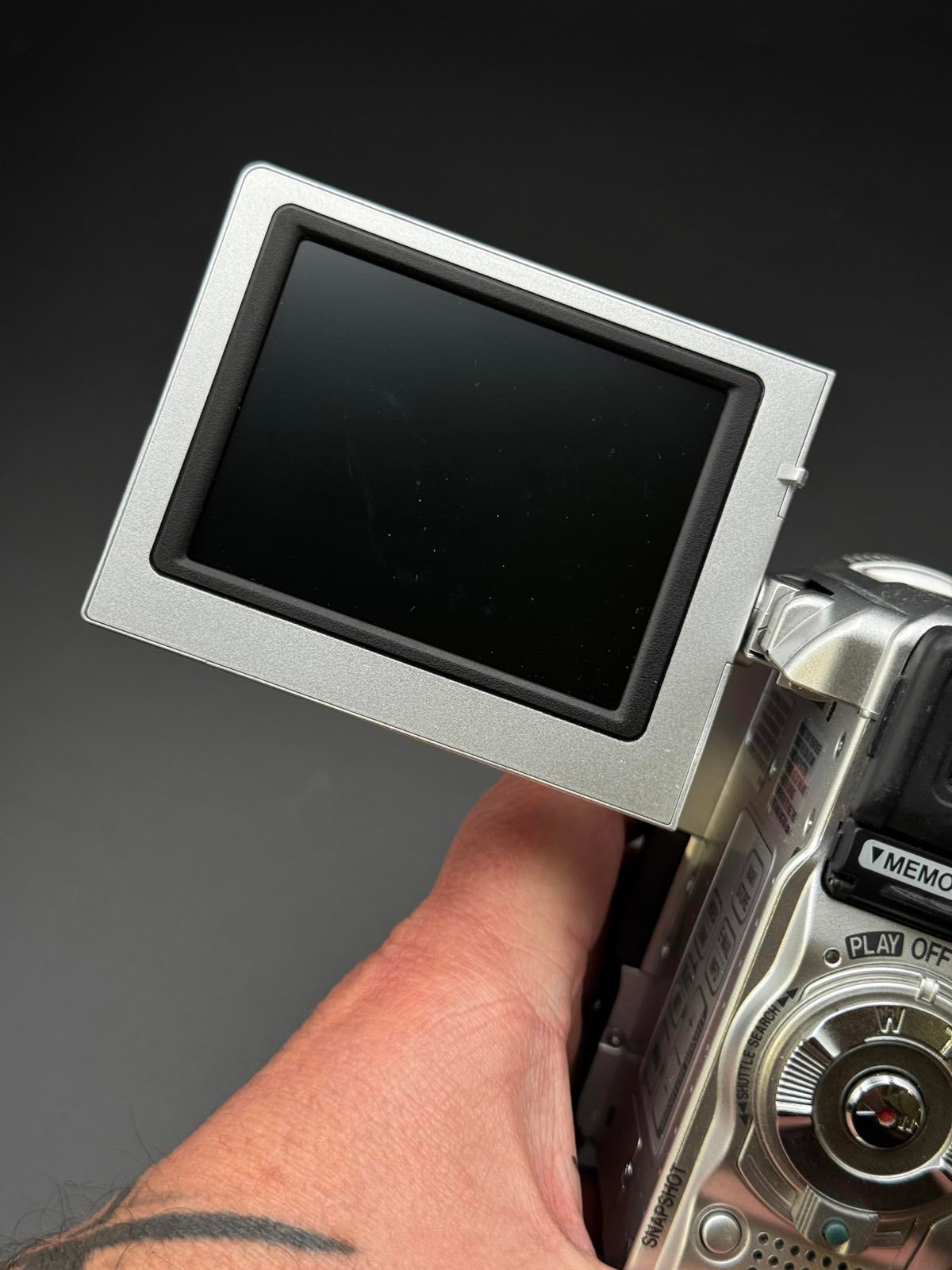 JVC GR-DX95EK Handheld MiniDV Camcorder Silver - Untested