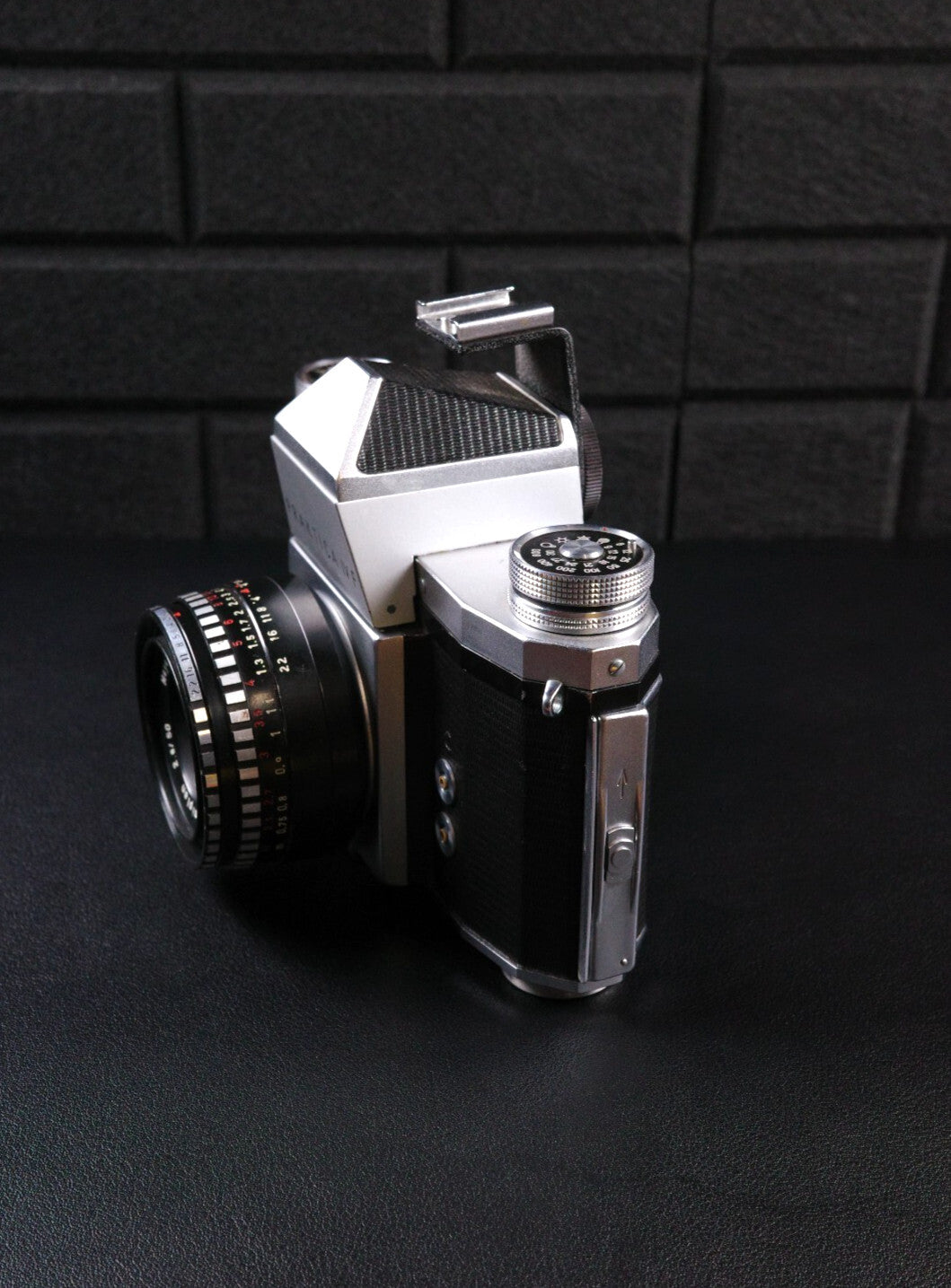 Vintage Praktica IV F 35mm Film Camera & 50mm f/2.8 Lens - Faulty (Read Details)