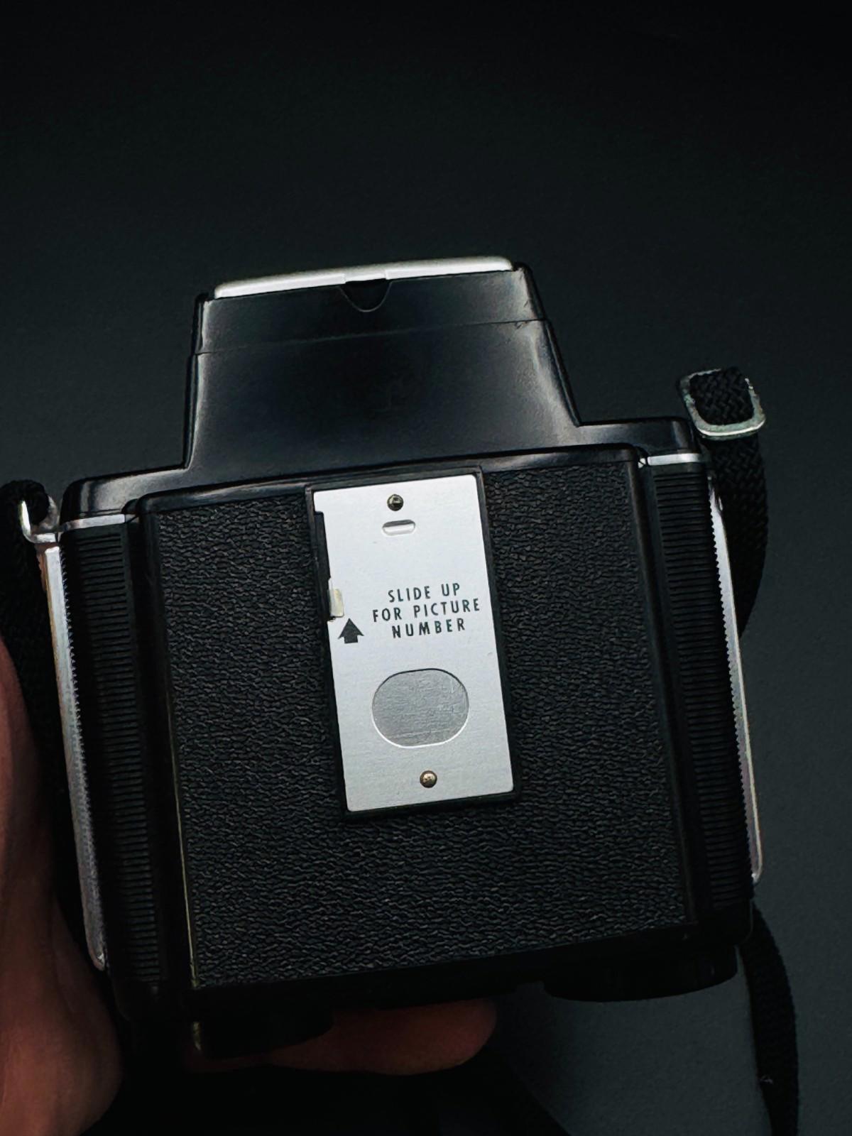 Kodak Brownie Reflex 20 Film Camera Circa 1960 - 1965 - Untested