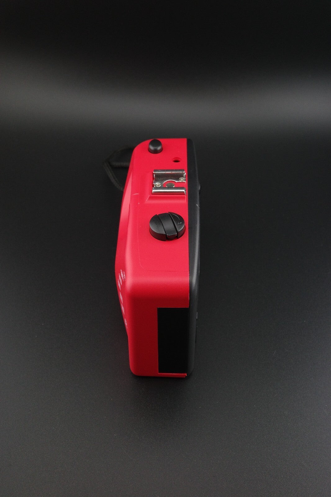 Retro 35mm Compact Red Point & Shoot Film Camera with Chinese Writing - Working
