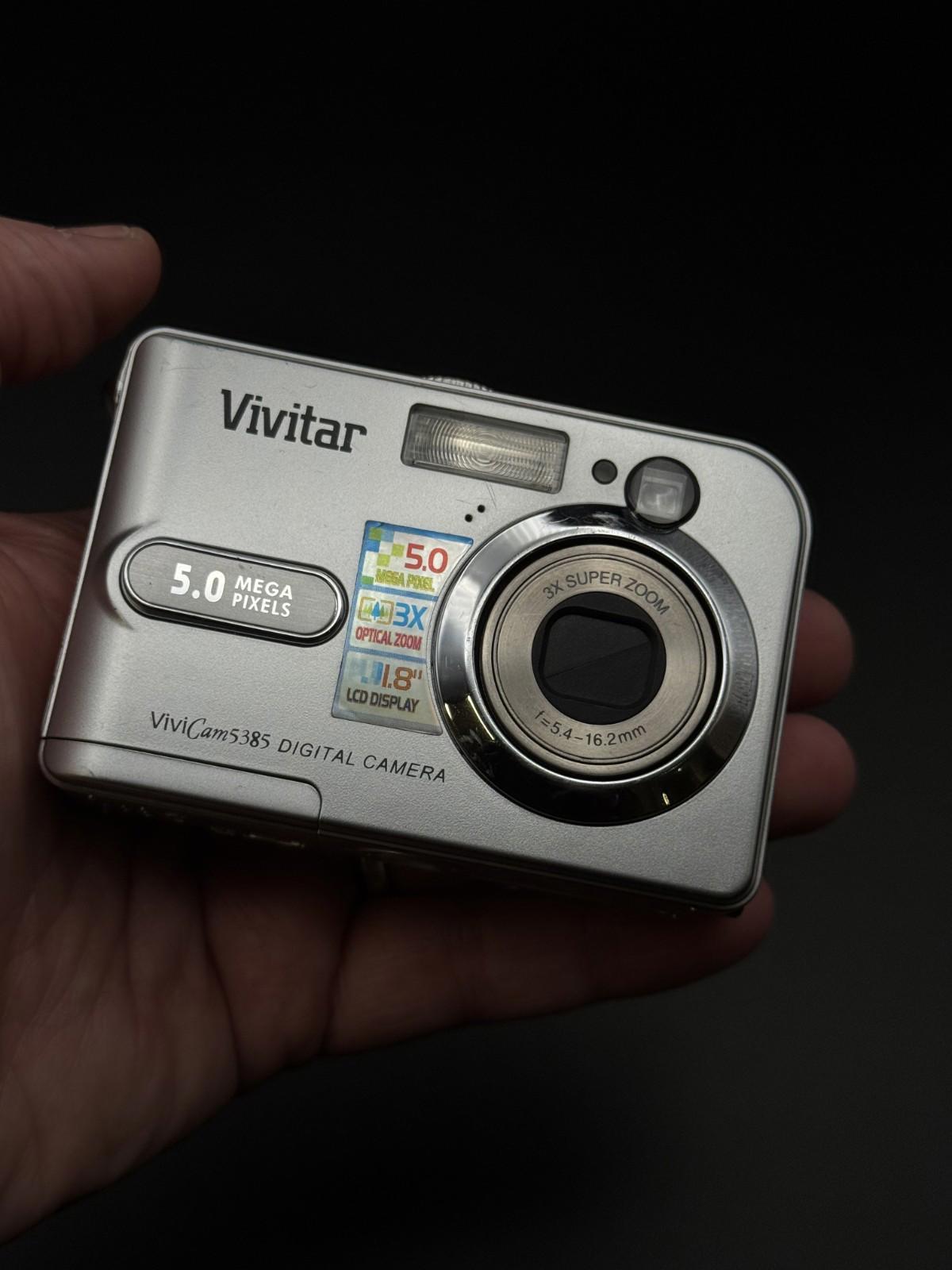 Vivitar ViviCam 5385 Digital Camera 5.0MP 3x Zoom + Batteries - Tested & Working