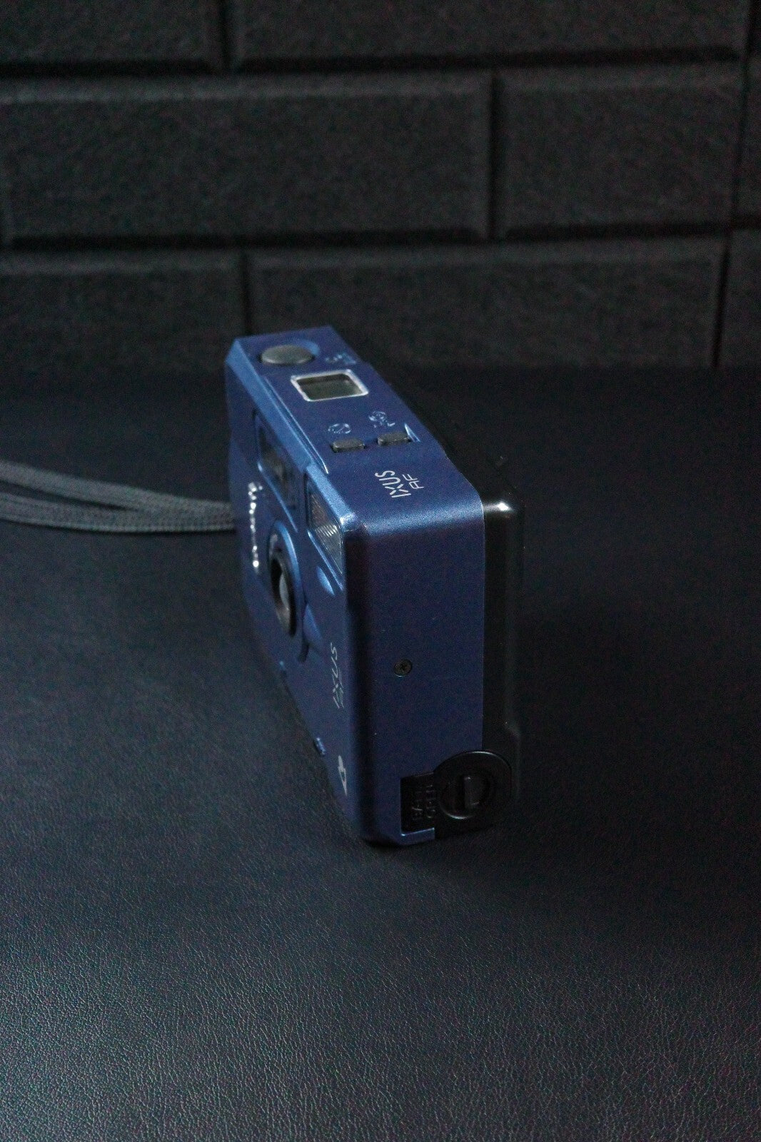 Canon IXUS AF Vintage 1990's Blue Compact APS Film Camera + Case Tested Working