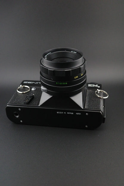 Zenit EM 35mm Film Camera + Helios 44M 2/58 + External LightMeter - Read Details