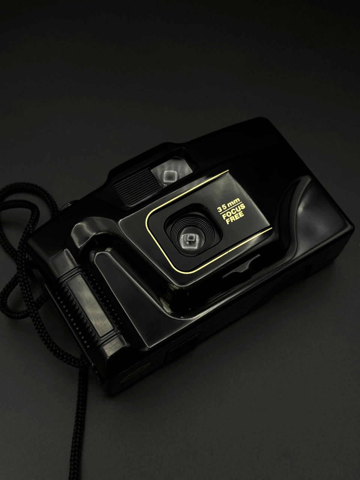 Vintage 35mm Camera - Retro Film Camera - Tested & Working