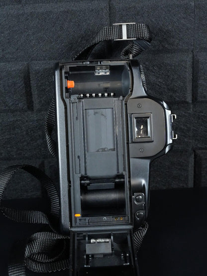 Canon EOS 1000F 35mm SLR Film Camera - Tested & Fully Working - Crack In Display