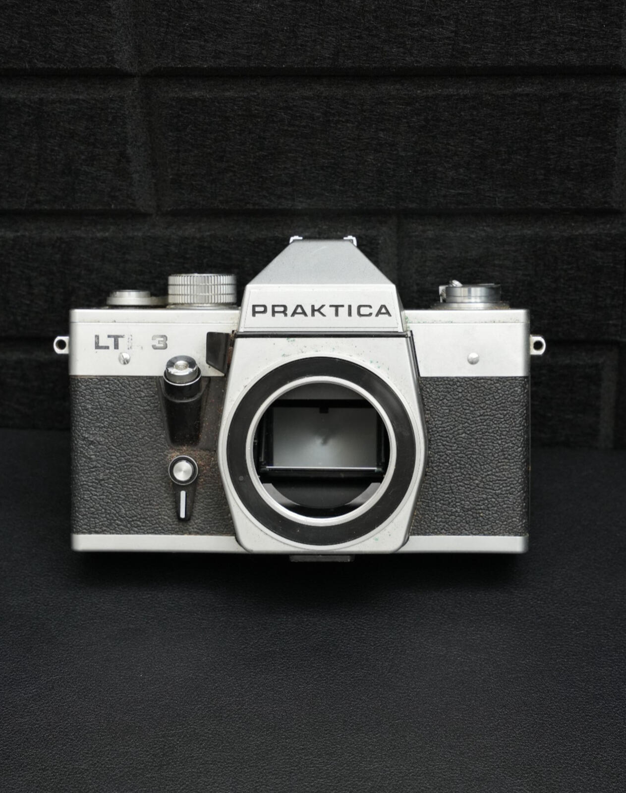 Praktica LTL 3 Vintage 1970's 35mm SLR Camera Body - Spares or Repair (Z413)