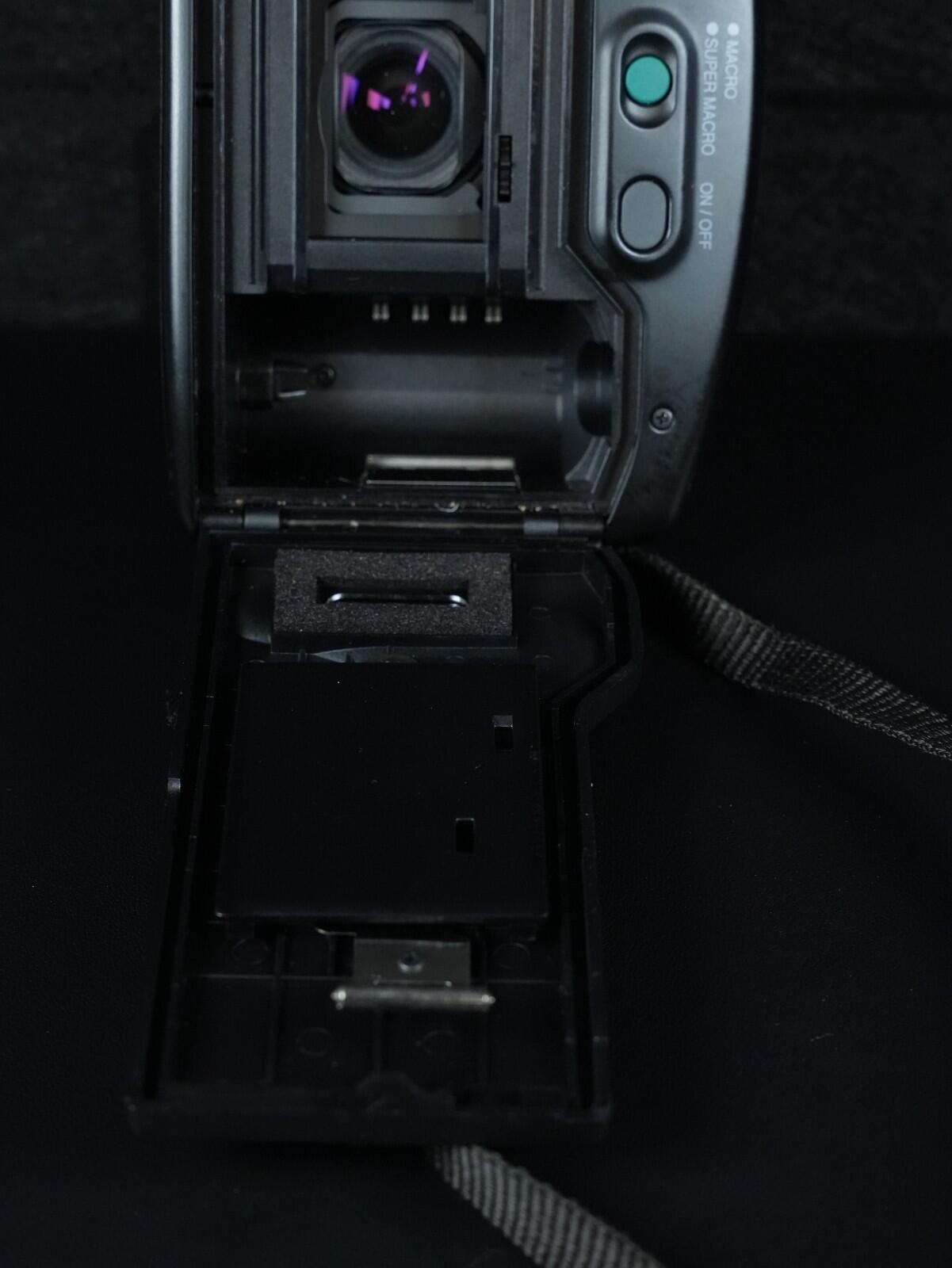 Samsung AF Zoom 1050 Vintage 1990's 35mm Film Camera - Tested & Working (W557)