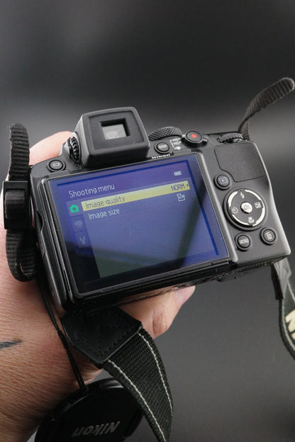 Nikon Coolpix P500 12.1MP 36x Zoom Digital Bridge Camera + New Battery / Charger