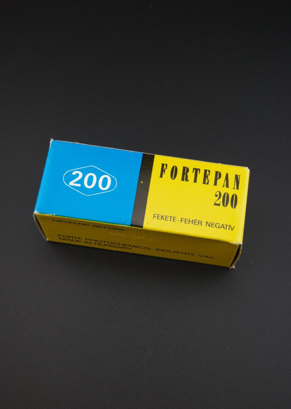 Boxed Vintage Hungarian Forte Fortepan 200 120 Black & White Film – Expired 1987