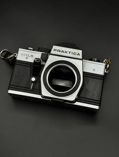 Vintage 1980's Praktica MTL5 Body 35mm Film Camera Body - Read Details (O135)