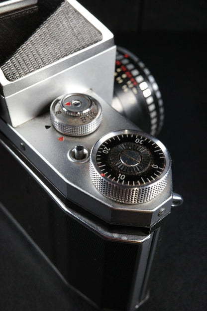 Vintage Praktica IV F 35mm Film Camera & 50mm f/2.8 Lens - Faulty (Read Details)