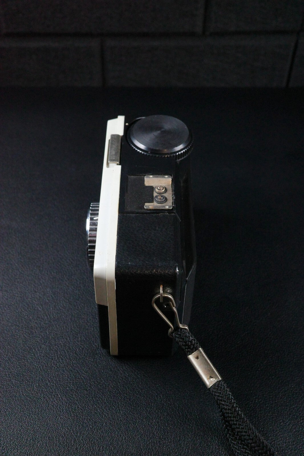 Vintage 1960's Kodak Instamatic 33 Film Camera - Made in England - Working