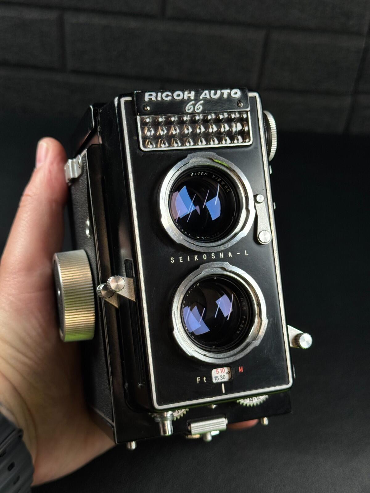 Ricoh Auto 66 TLR 120 Film Camera & Case - Fully Working