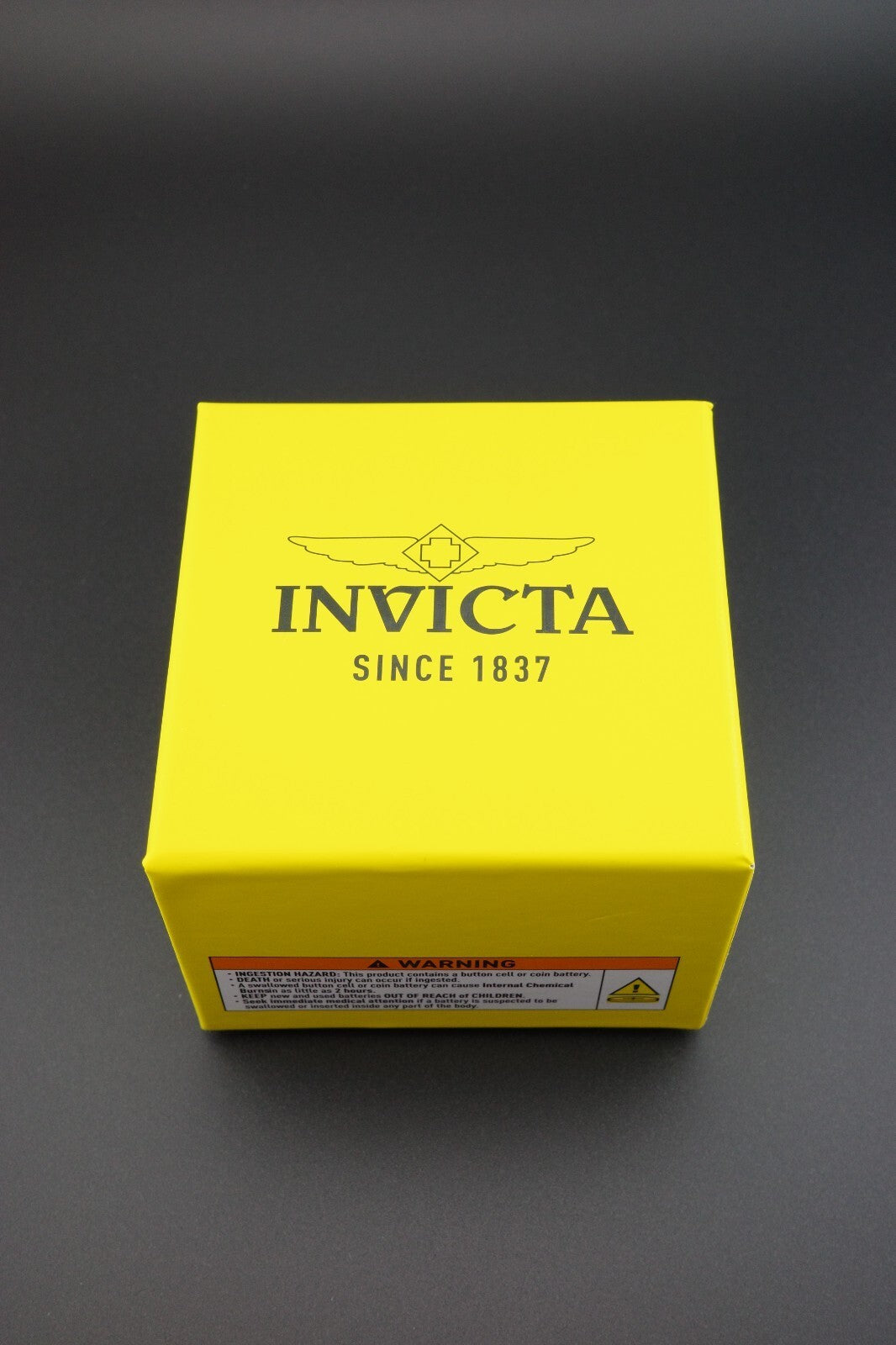 Invicta Racing Valyron 69618 Unisex Watch 41mm White / Grey - Brand New & Boxed