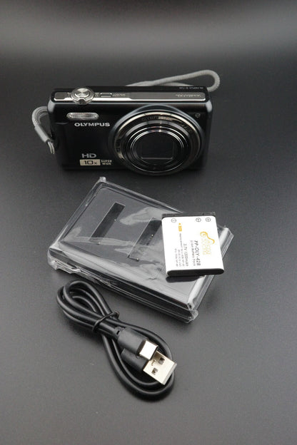 Olympus D-720 14MP 10x Zoom Digital Camera + New Battery & Charger - Working