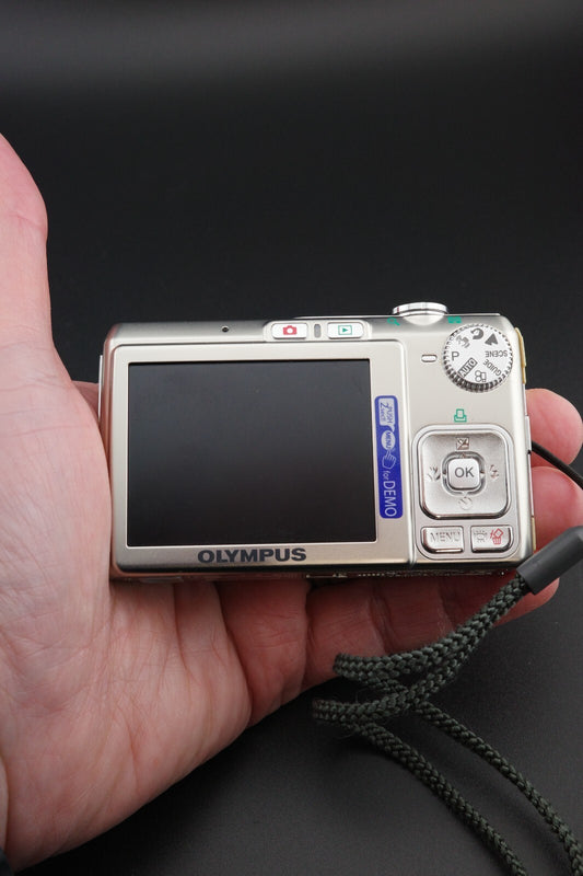 3 Digital Camera Joblot - Olympus & Sony - Faulty - Spares or Repair