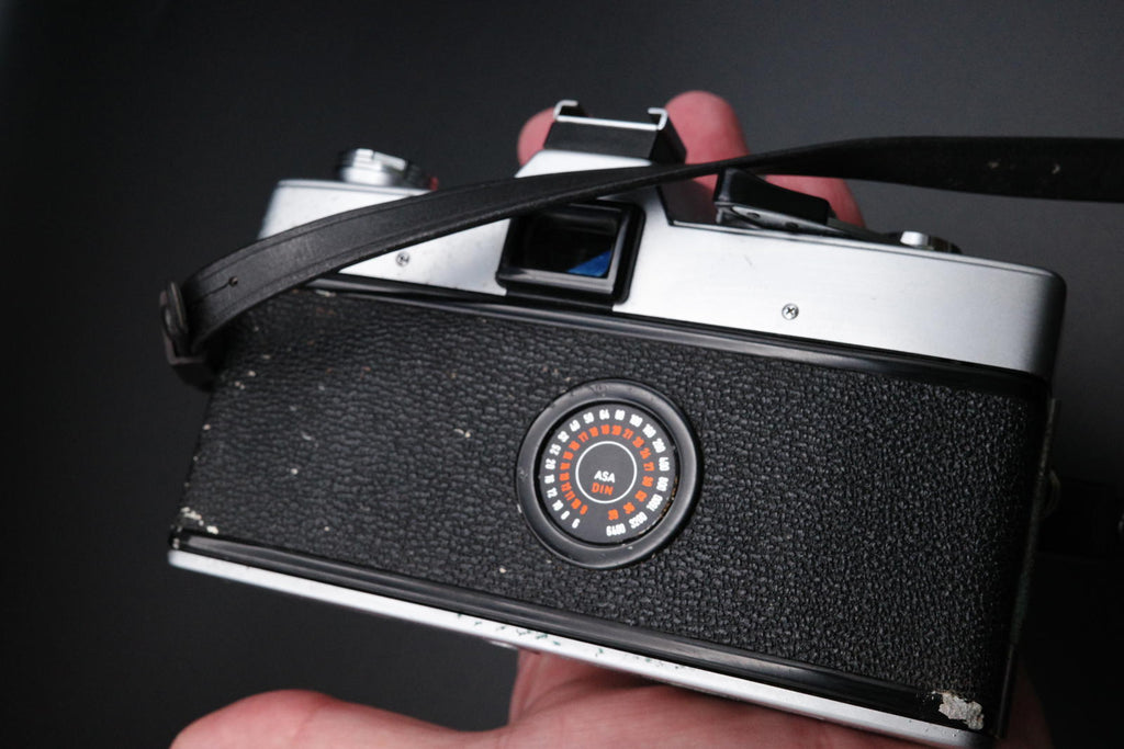 Minolta SRT101 35mm MF Film SLR Camera Body Only - Spares or Repair