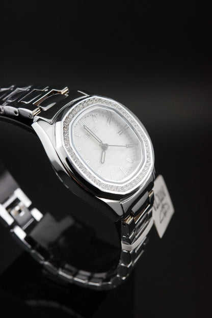 New Boxed Invicta Wildflower 001-GA-L-500 Ladies 32mm Silver Tone Bracelet Watch