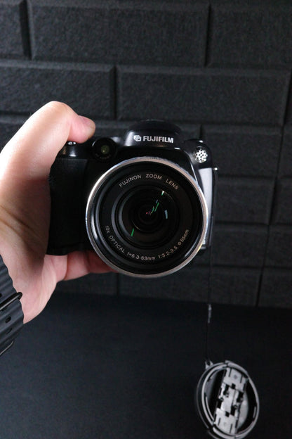 Fujifilm FinePix S5600 5.1MP Digital Bridge Camera + 1GB XD Card Tested Working