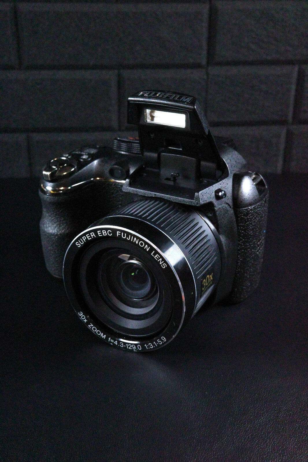 Fujifilm FinePix S4900 14MP Digital Bridge Camera 30x Zoom, Batteries - Working