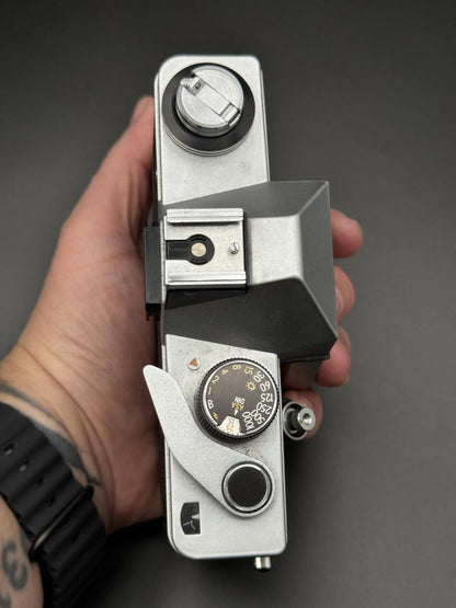 Praktica L Pentacon M42 Vintage 35mm Camera Body - Faulty For Spares or Repair