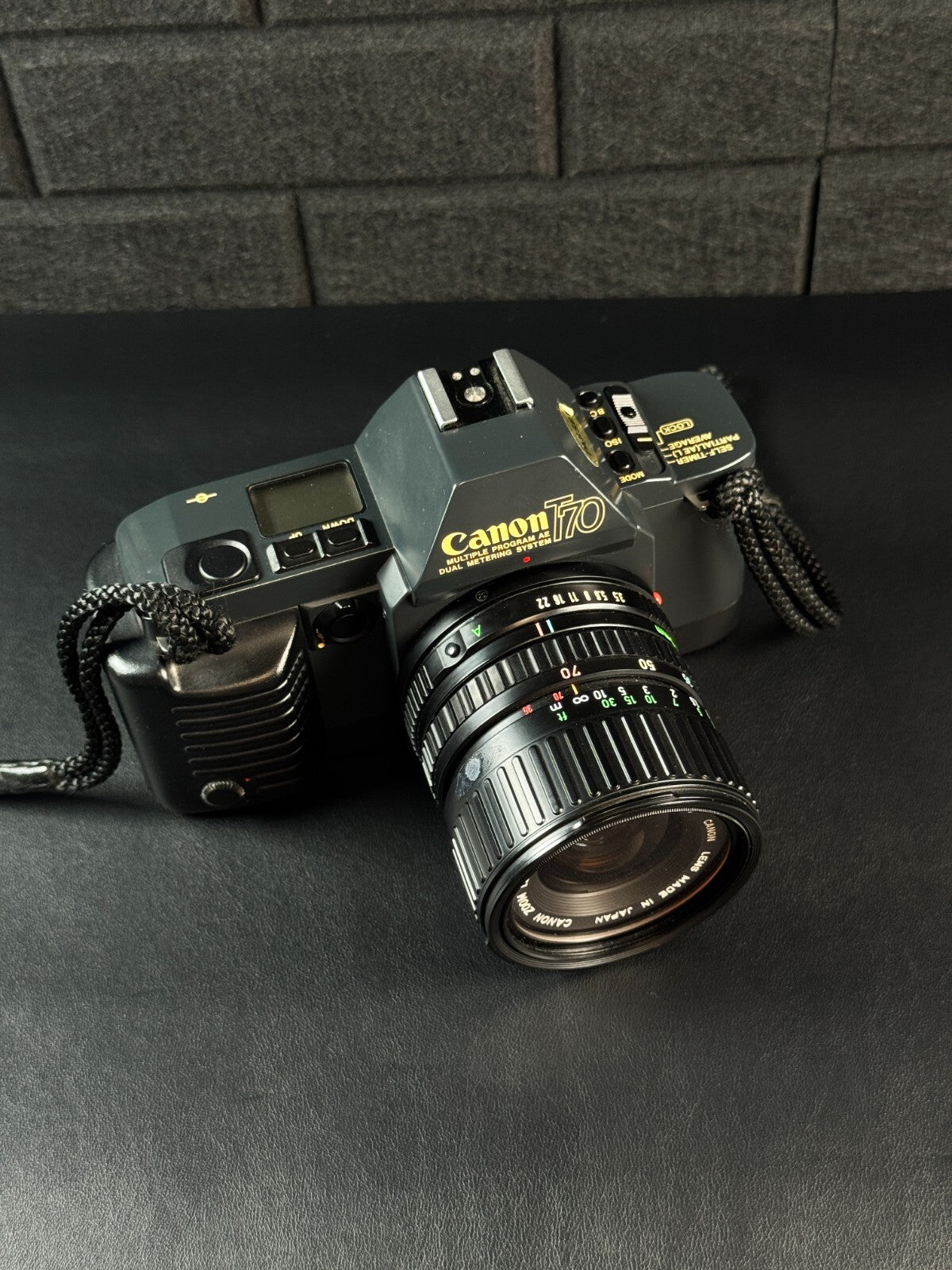 Canon T70 1980's 35mm SLR Film Camera + FD 35-70mm Zoom Lens - Tested & Working