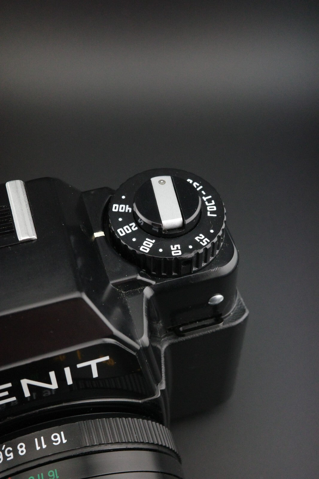 Zenit 122 35mm SLR + MC Zenitar-M2s 50mm f2 - Tested & Working and Near Mint